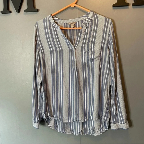 G.H. Bass & Co. Tops - Bass & Co blue and white stripe viscose long sleeve button up size small